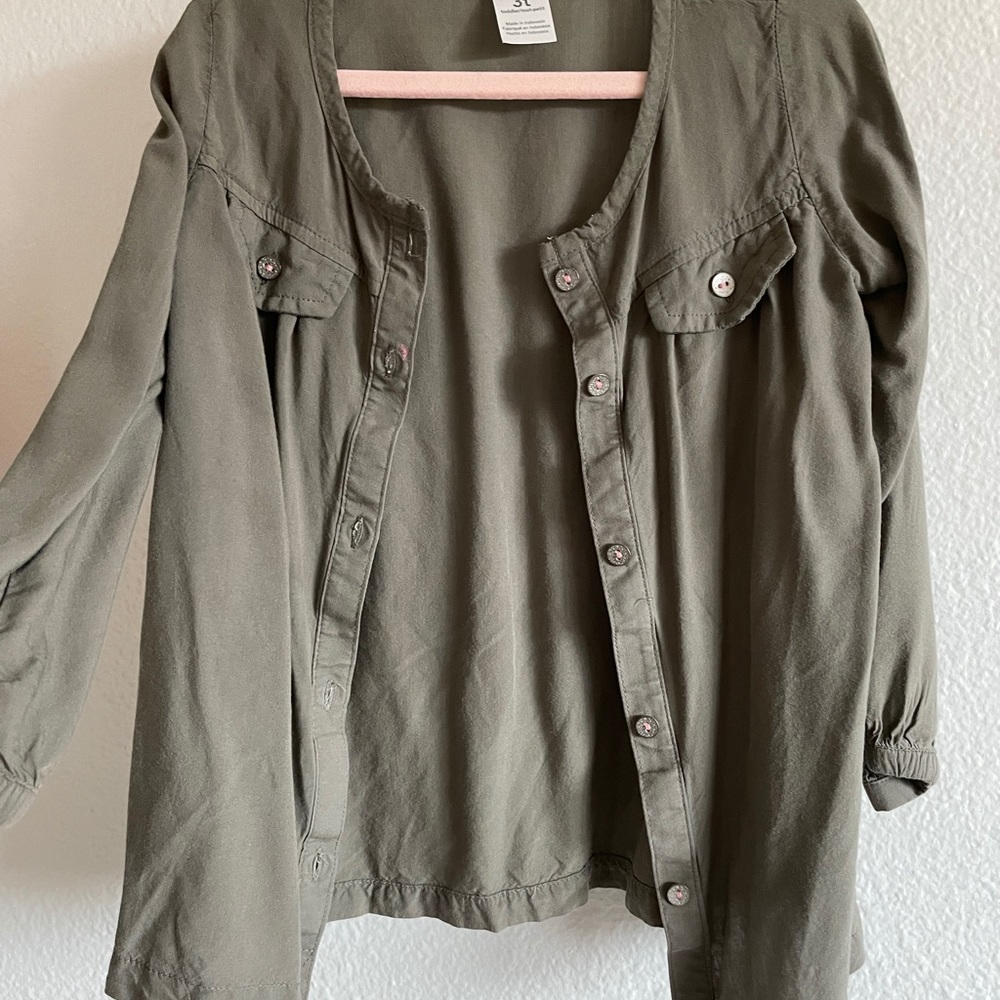 Very soft button down girls shirt